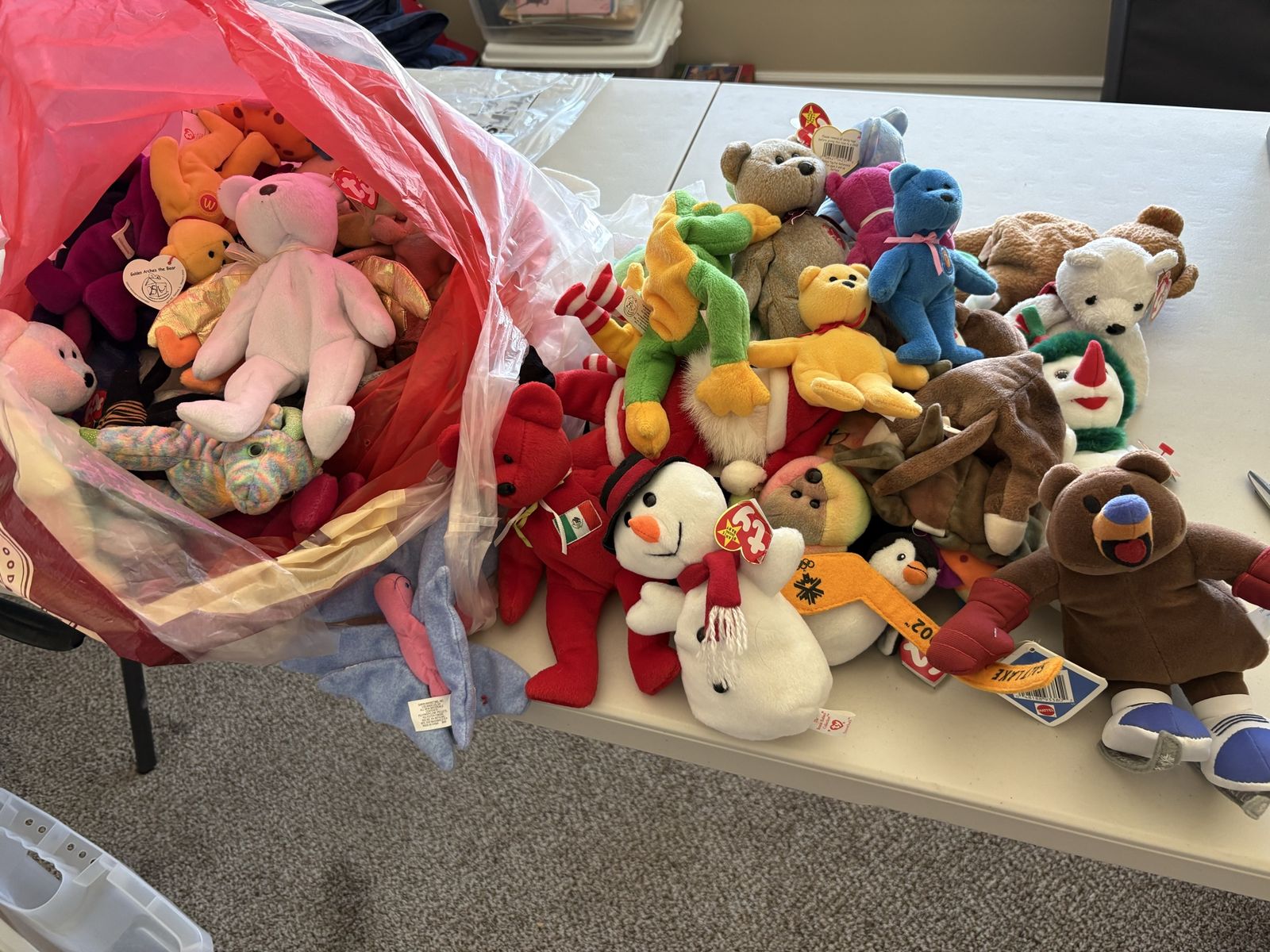 Large Lot of Vintage TY Beanie Babies Plush Toys - Assorted Characters & Colors - Great for Collectors!