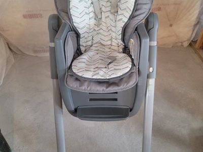 Graco table 2 table High Chair & Booster Seat