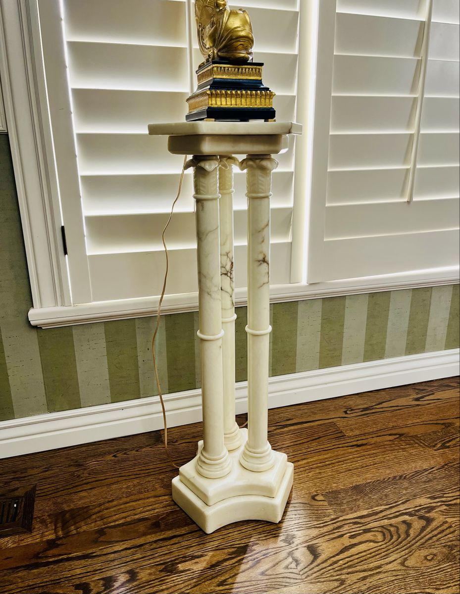 ITALIAN ALABASTER PEDESTAL STAND EXCELLENT CONDITION