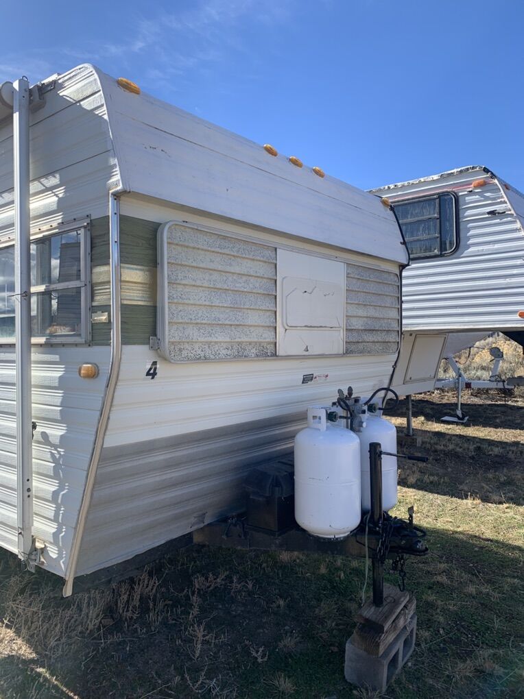 1981 Great Divide Bumper Pull Travel Trailer