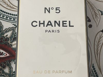 Chanel No 5 Eau De Parfum Vaporisateur Spray 200 ml / 6.8 fl oz