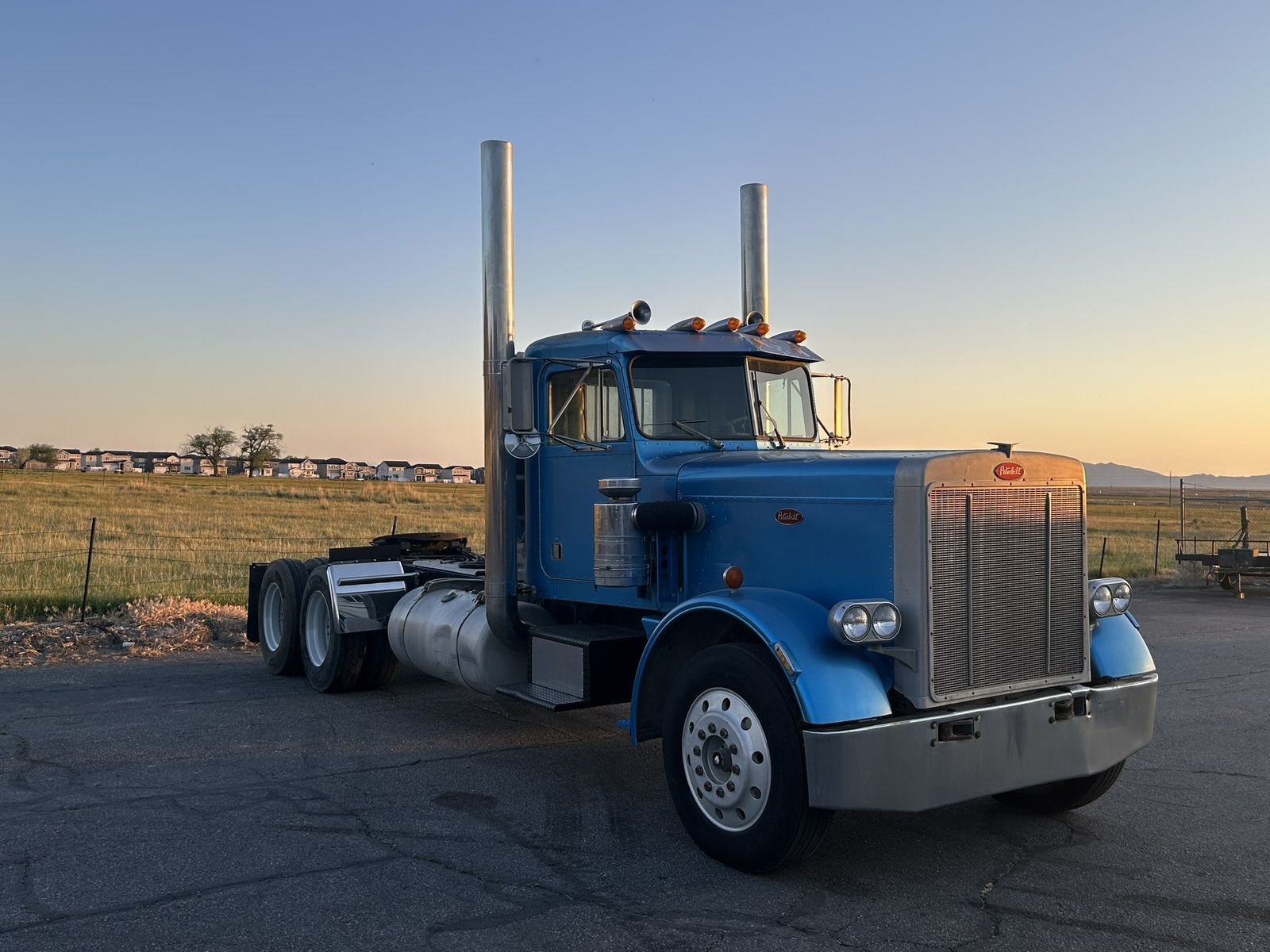1973 Peterbilt 359 Extended Hood