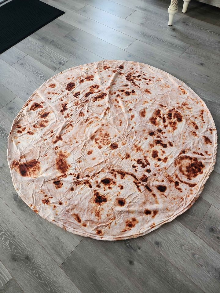 Pizza or Burrito Blanket