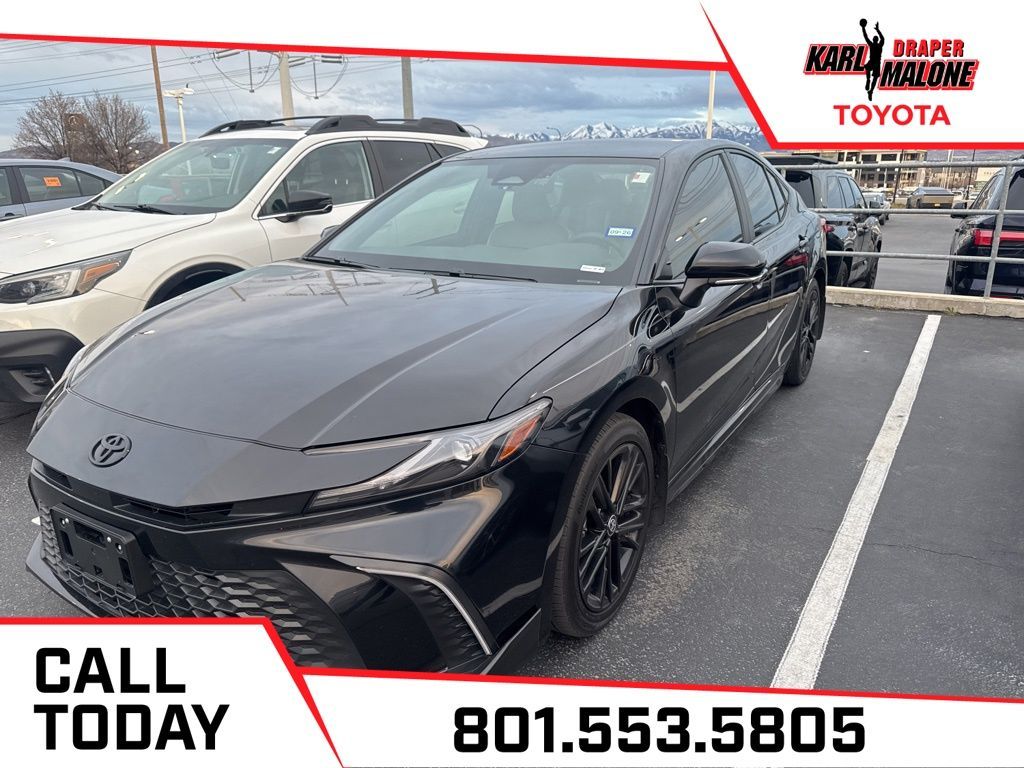 2025 Toyota Camry SE