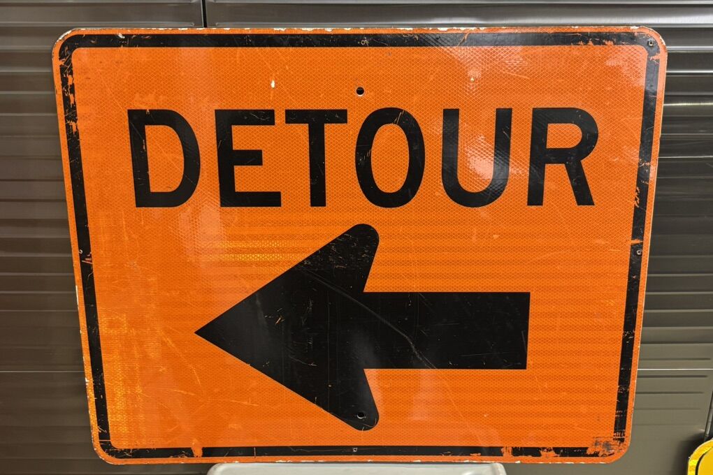 Detour Left Arrow Sign 30x24
