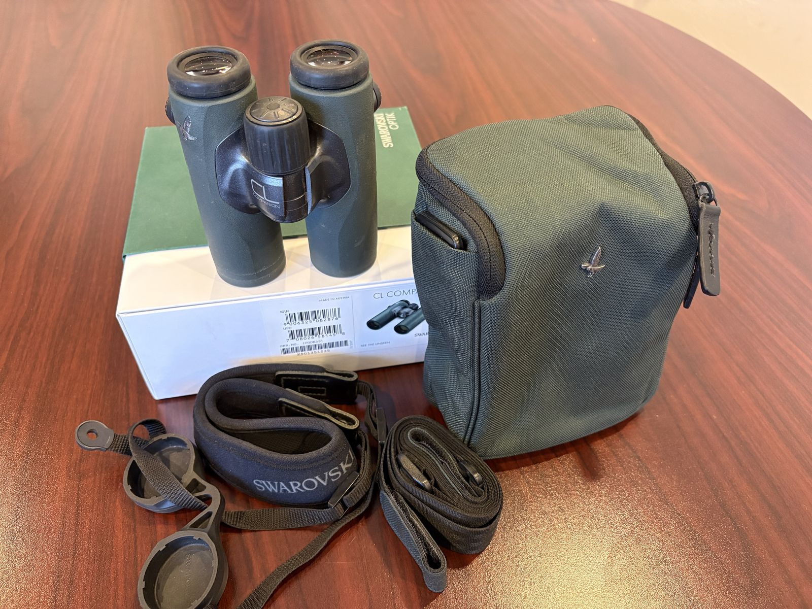 Swarovski Optik CL Companion 10x30 Binoculars with Original Case, Strap, and Box