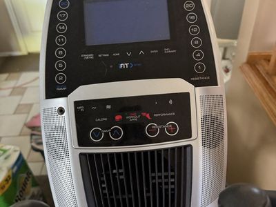 ProForm Endurance 720 E Elliptical - Front Drive - Excellent Condition