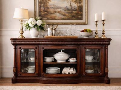 BEAUTIFUL SOLID WOOD BUFFET / SIDEBOARD
