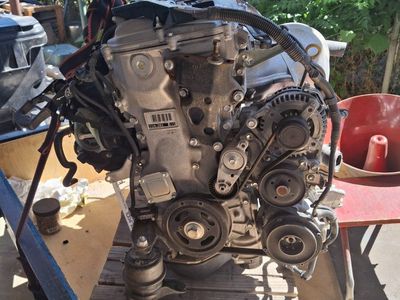 Toyota 2.7 engine and transmission