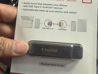Usb flash drive (lightning and usbc ports)