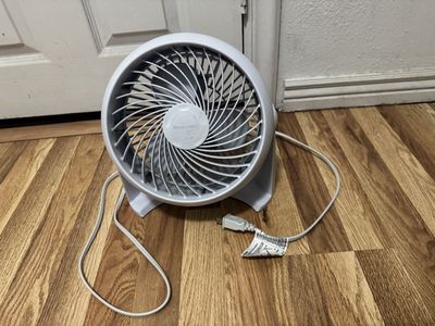 Honeywell HT-900 TurboForce Air Circulator Fan, Small Room Cooling, White