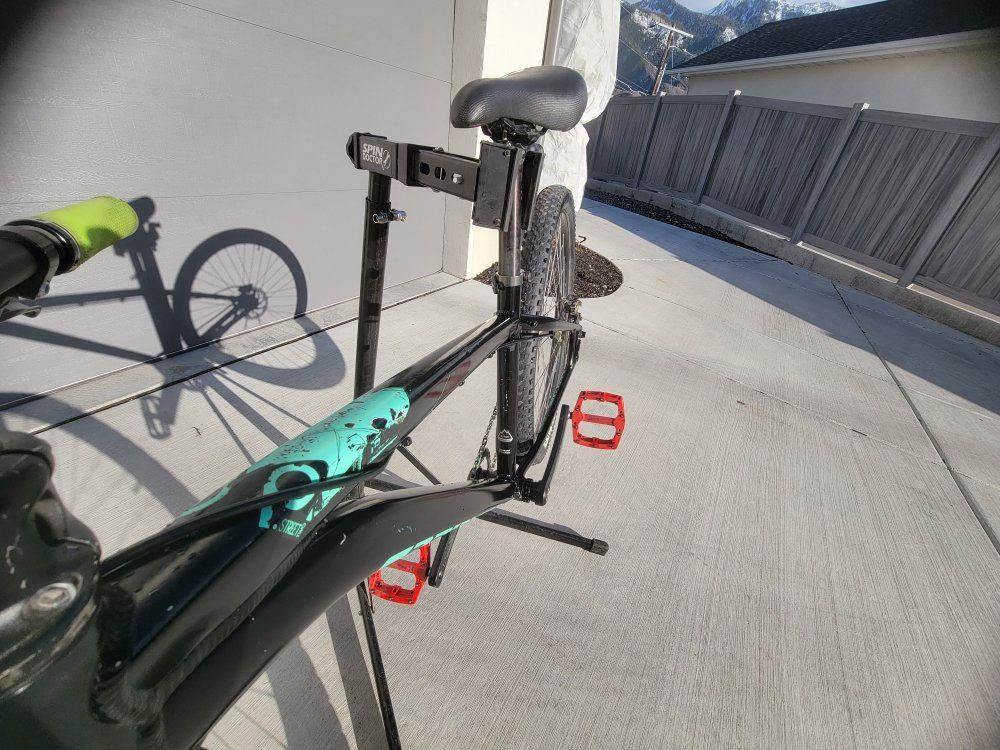 Specialized P.2 street Mountain Bike - Black/Teal - CST Patrol Tires, Hydraulic Disc Brakes