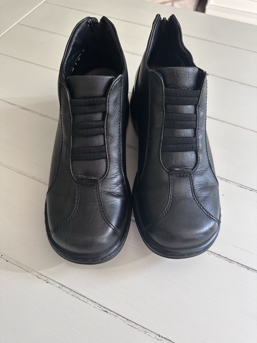 Dansko Vintage Black Leather Slip-On Shoes with Back Zippers - Women's Size 8.5