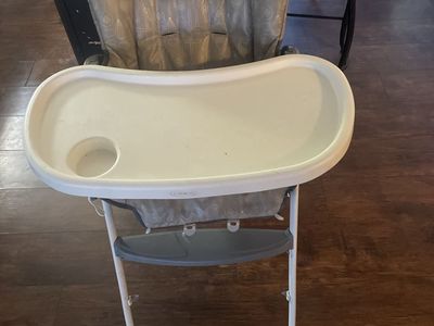 Graco Folding High Chair with Removable Tray - Gray and White