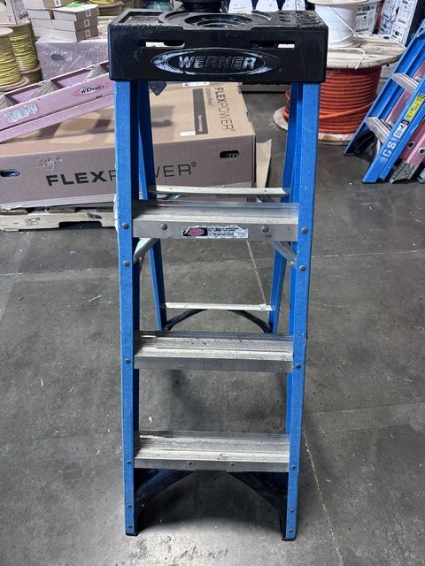 4' Fiberglass 250LB Rating Werner A-Frame (USED)
