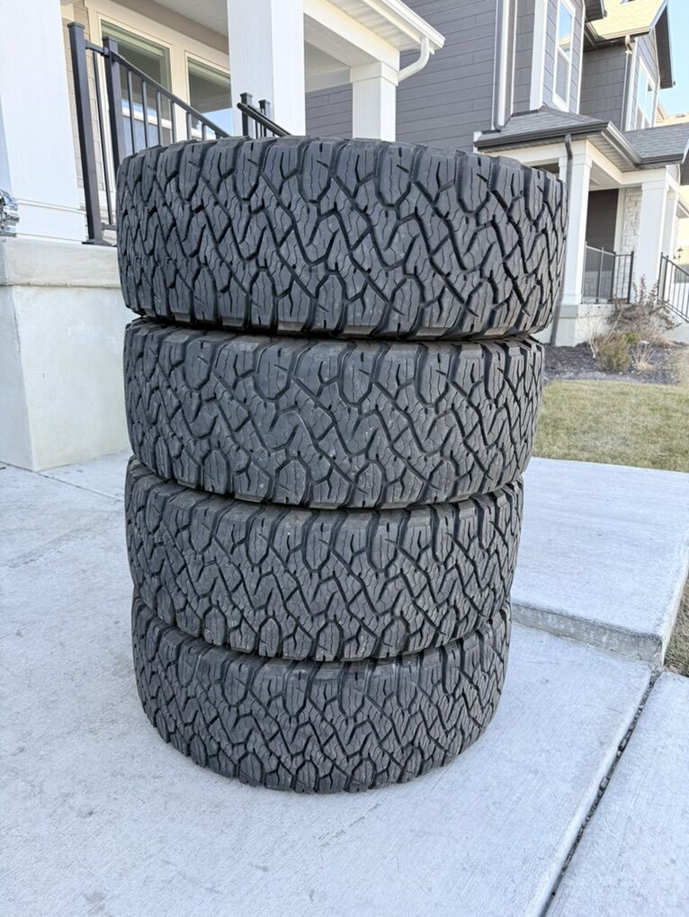 37/12.50R20 Bfgoodrich Ko3 Load F Like New