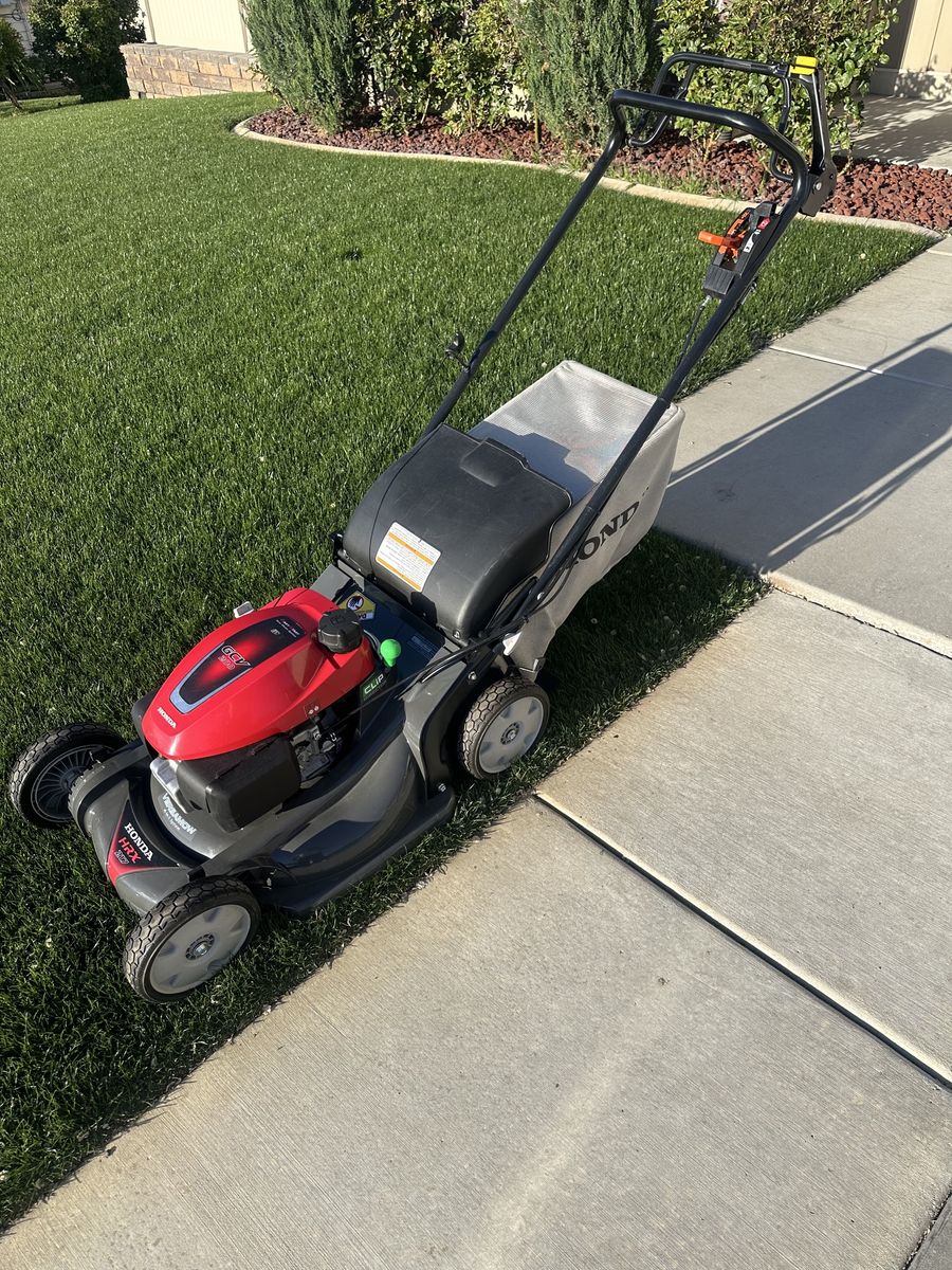Honda lawnmower hrx217k6
