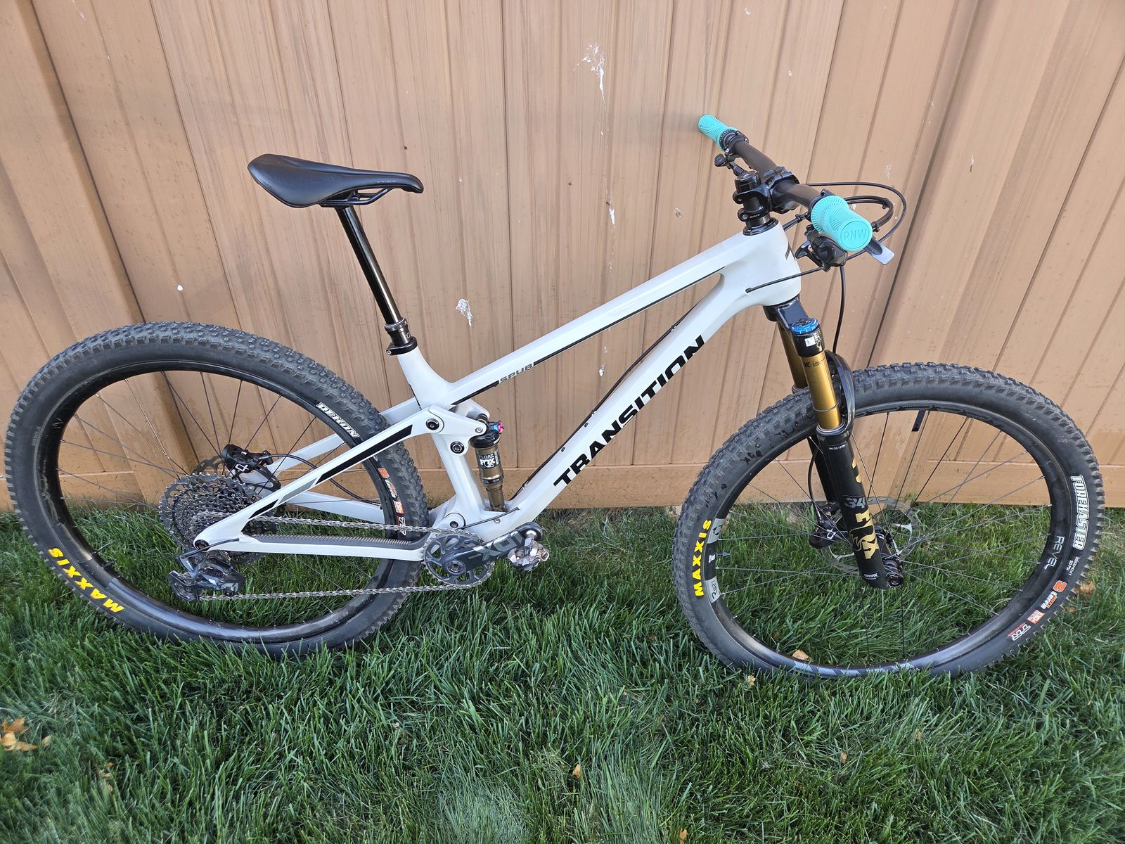 2025 Transition Spur Med X01