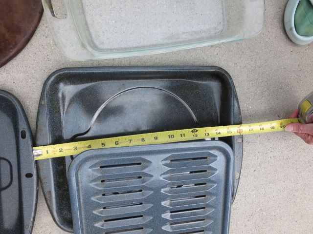 Broiler pans