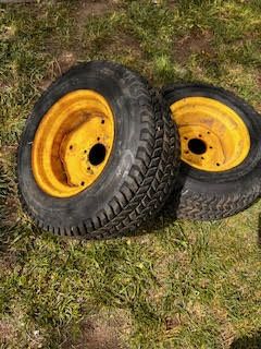 Vintage John Deer 112-114 214 rear tires and rims