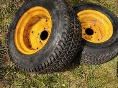 Vintage John Deer 112-114 214 rear tires and rims