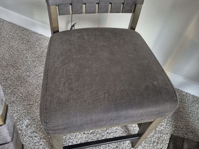 High top table and chair set