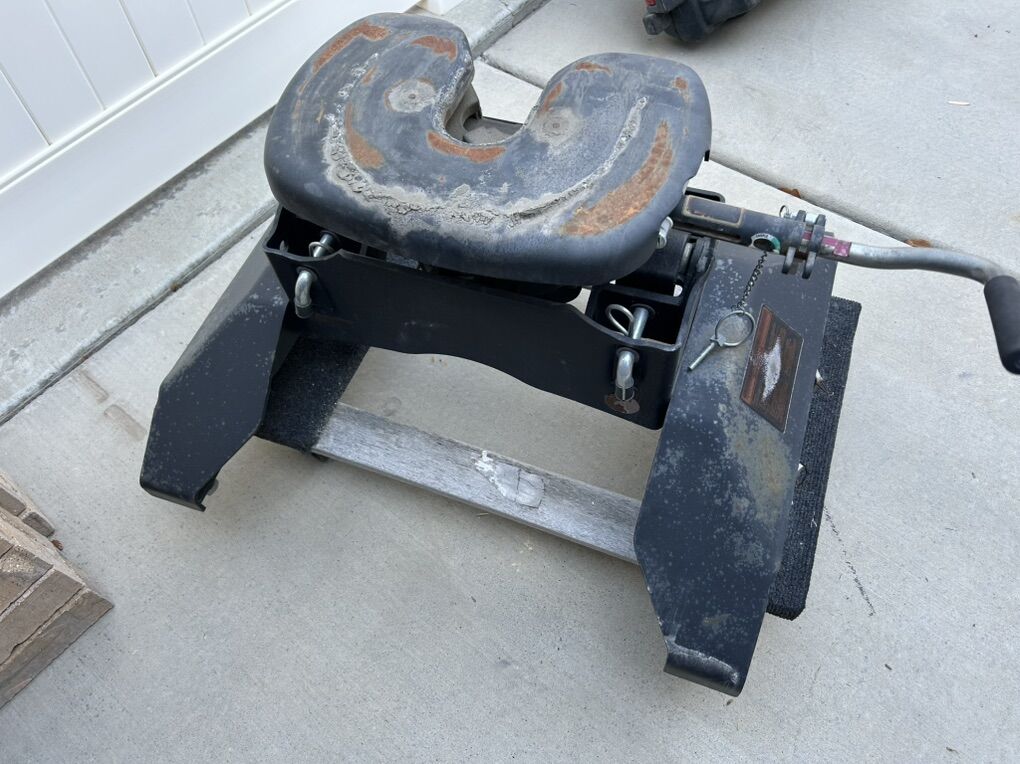 Cheverolet Puck Hitch