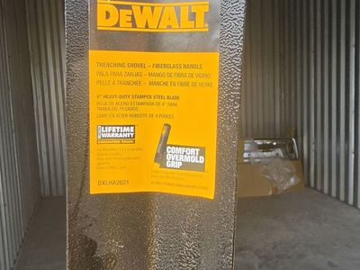 New DeWalt 49 in. Fiberglass Handle Trenching Shovel