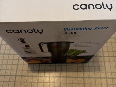 Canoly masticating cold press juicer model JE68 new in box
