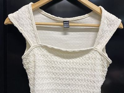 Junior/Women's Tops - Size S/XS