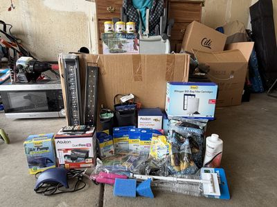 *BRAND NEW* 20 GALLON GLASS FISH TANK WITH ACCESSORIES!!!!