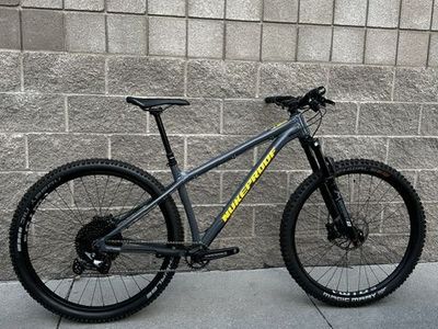 Nukeproof Scout Comp 290