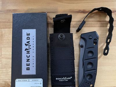Benchmark Adamas knife