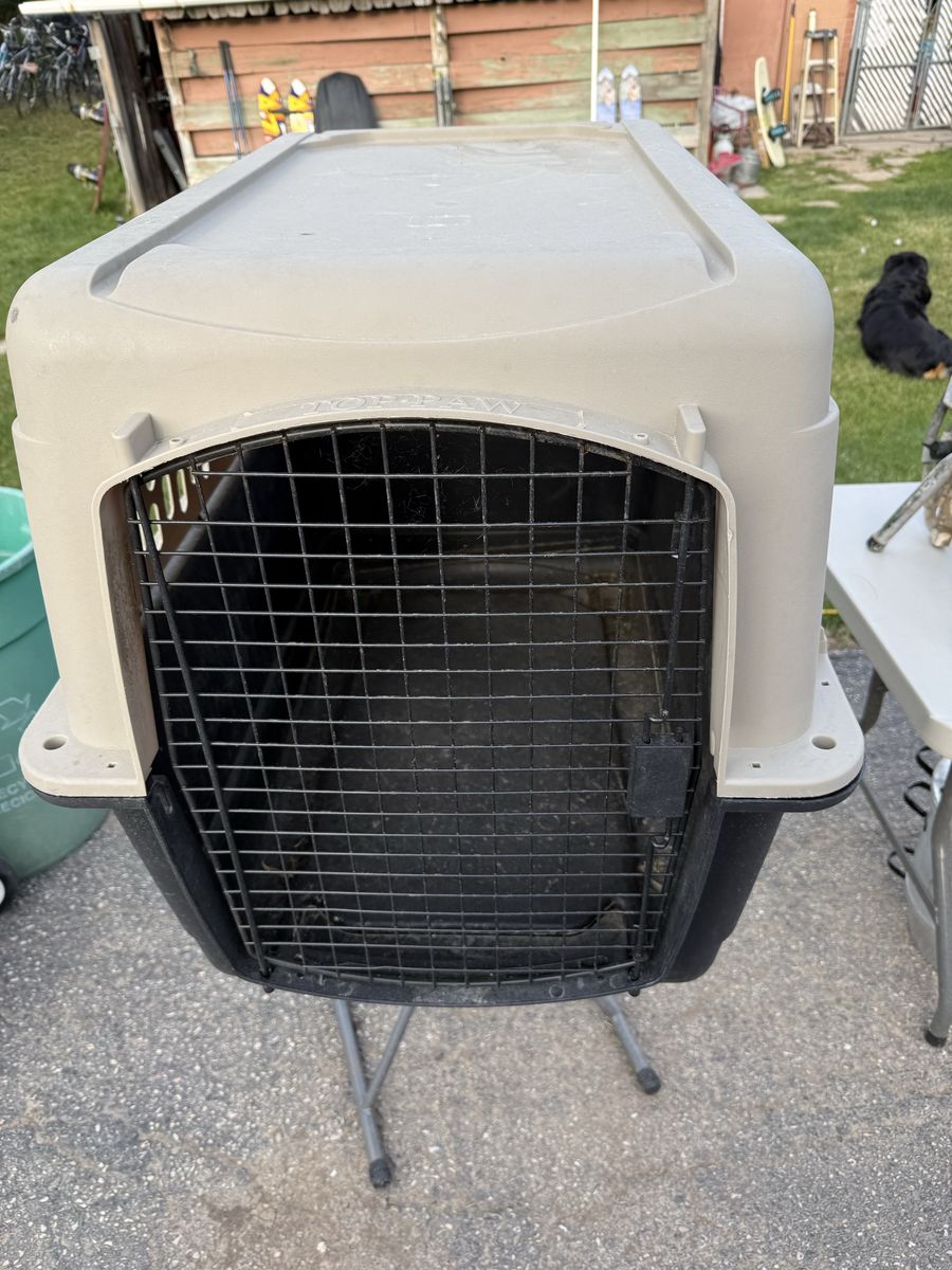 Portable Pet Kennel / Carrier
