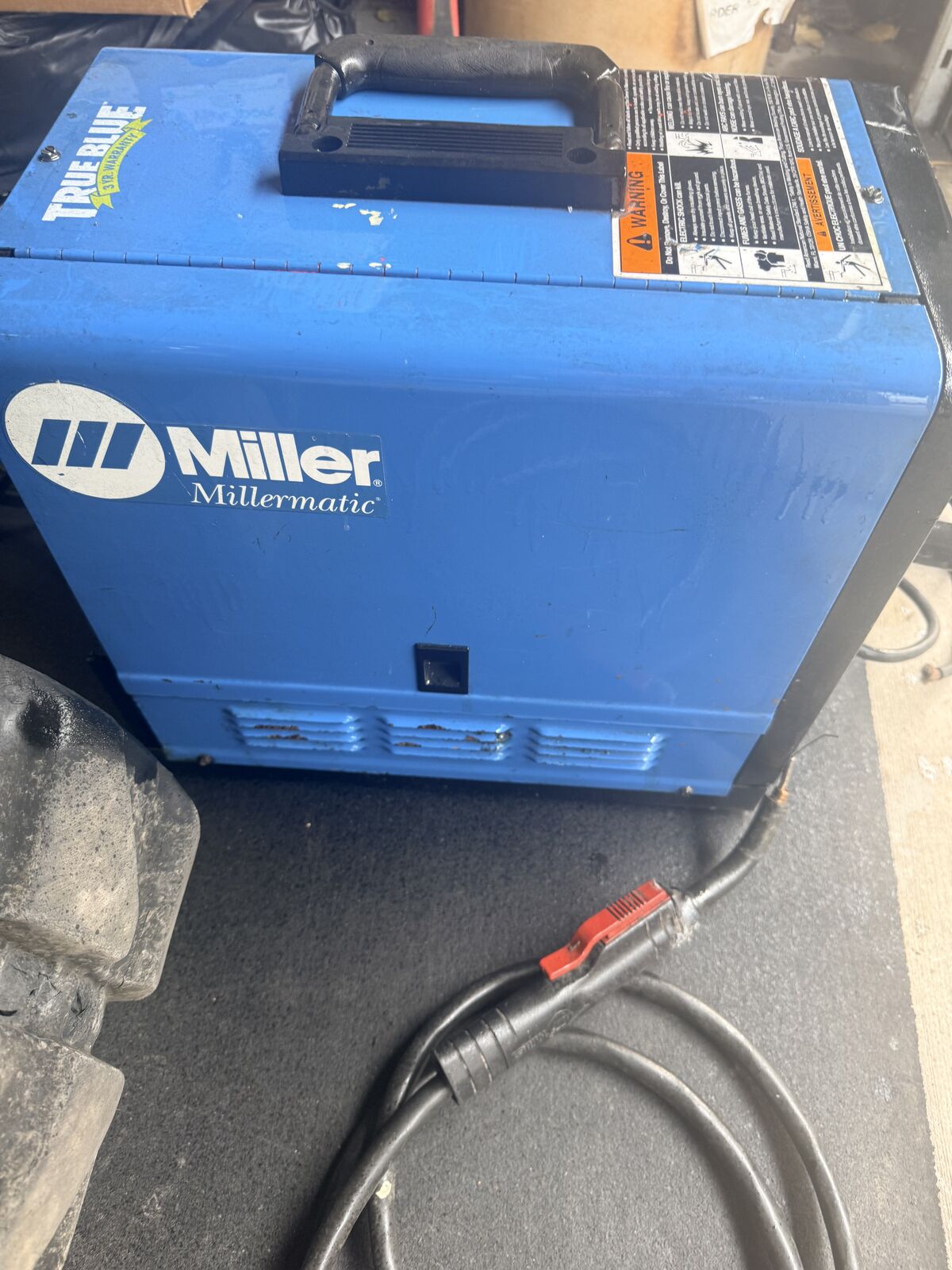 MILLER WELDER Millermatic 130XP MIG 30-130 amp range rated 18 volts runs 115V/20A single-phase
