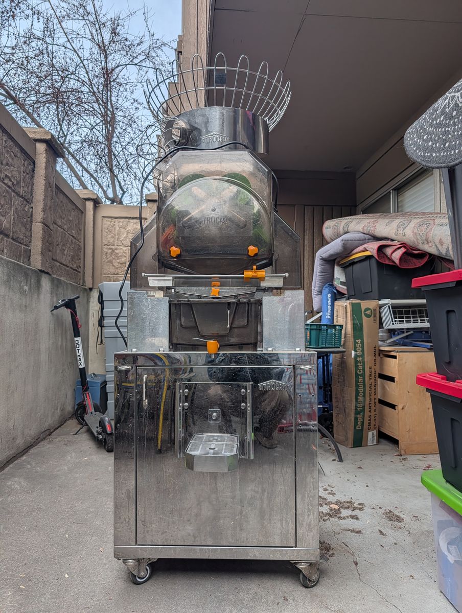 Nice Commercial Citrus Juicer, Citrocasa  XB - ADV, For Orange Juice and More