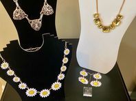 NEW! Assorted Fashion Jewelry Including Daisy Floral Necklace and Matching Earrings - $8-$14 C PIX