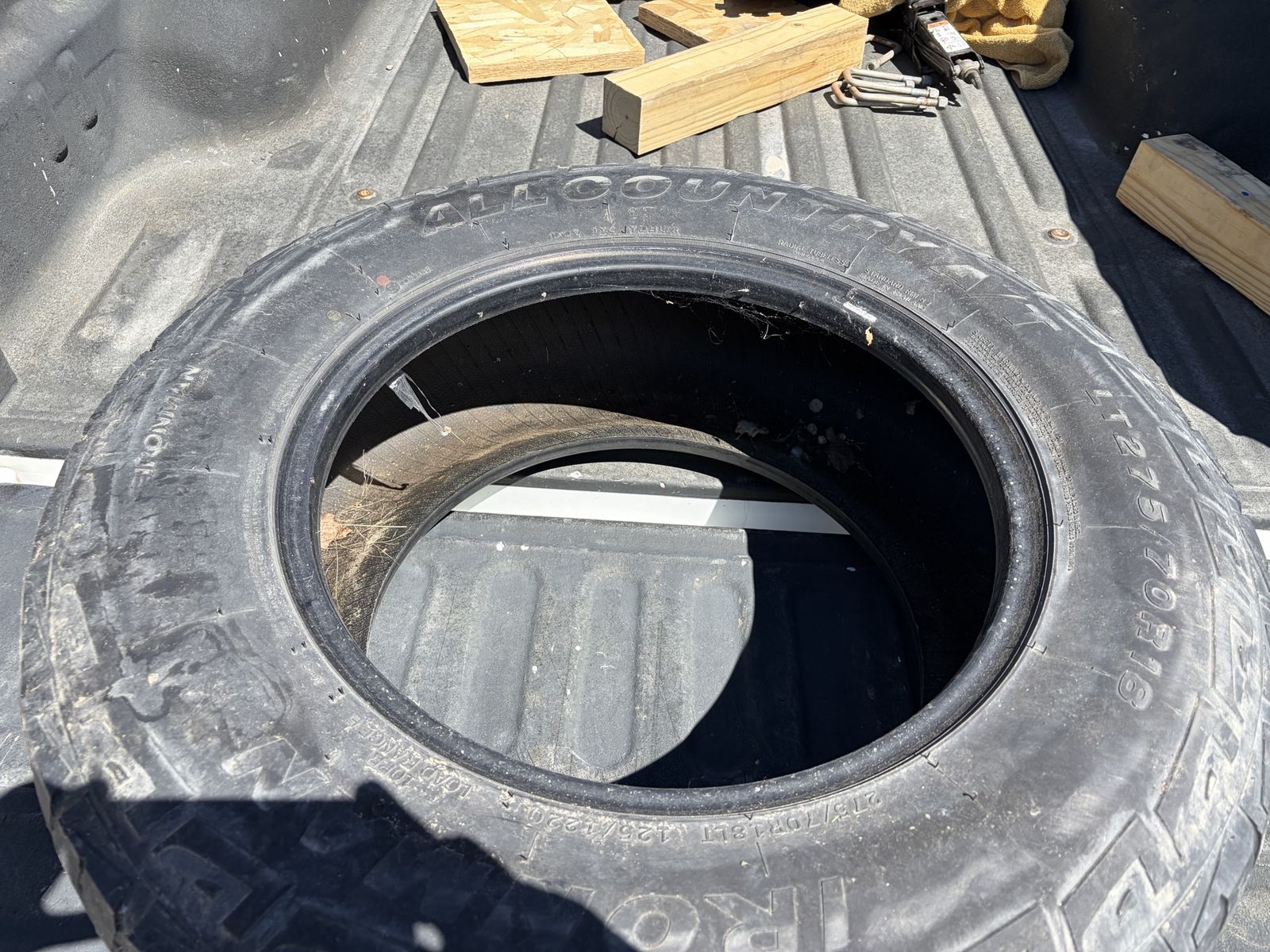 Truck tire