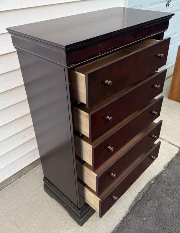 Main image 3