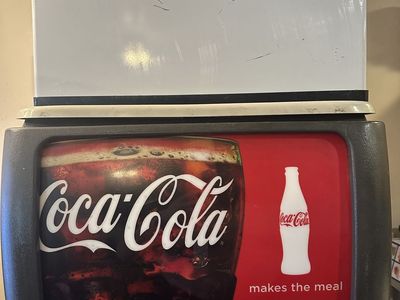 6 Fountain Coke Machine