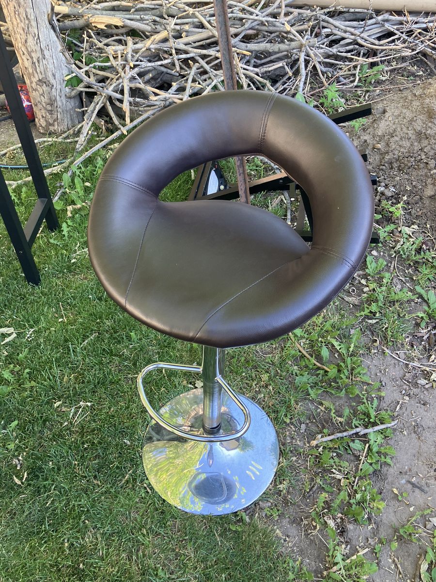 Main image 3