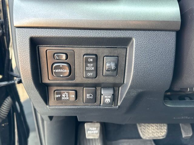 Main image 27