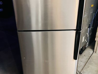 $550 OBO NEW DENT FRIDGE GE STAINLESS STEEL 33” inch wide