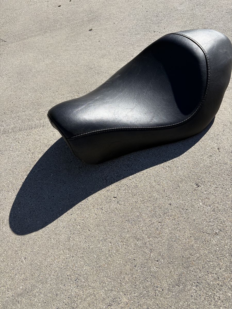 Motorcycle seat