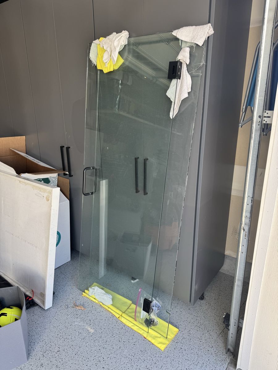 3/8 heavy Glass, Euro Shower Doors - 59 X 76