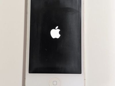 Apple iPhone 4 8GB White Unlocked