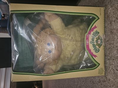 1985 Cabbage Patch Kids Doll Blonde Hair Yellow Ou