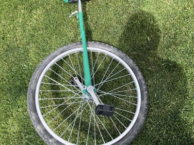 Green Unicycle with Black Seat and 20-inch Wheel