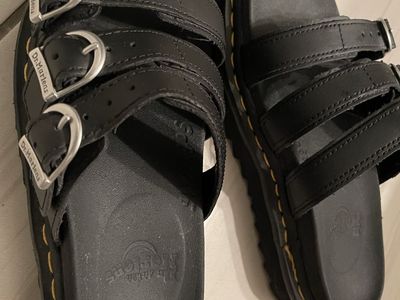 Doc Martens Blaire Slide Sandals – black – Size 8