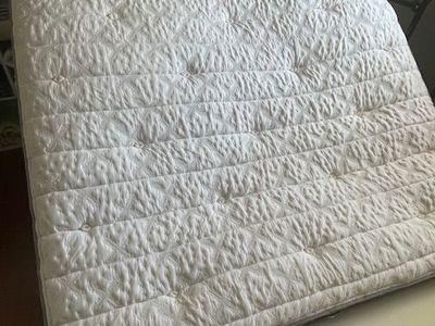 Free used king size mattress pick up in Holladay Utah.